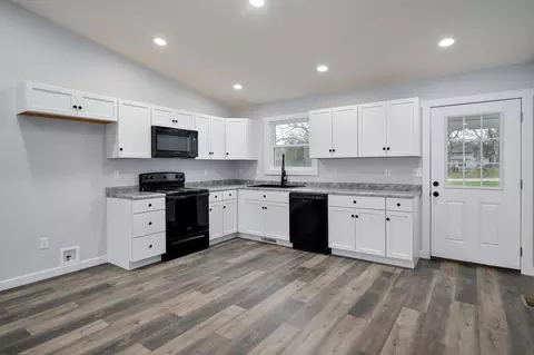 313 W Bedford St, Marshfield, MO 65706 photo 9