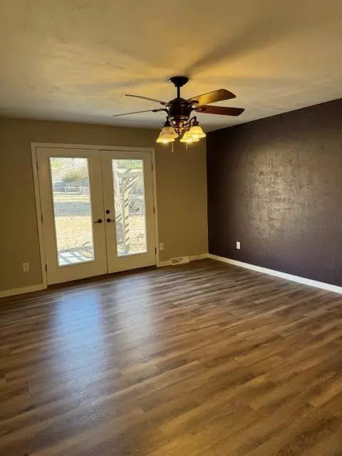 1545 E Carleton St, Springfield, MO 65804 photo 10