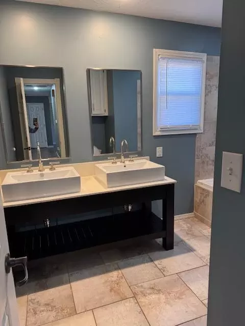 1545 E Carleton St, Springfield, MO 65804 photo 14