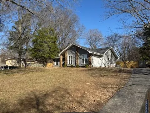 1545 E Carleton St, Springfield, MO 65804 photo 2