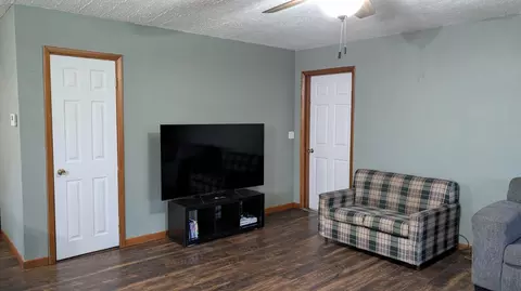 529 W Myrtle, Monett, MO 65708 photo 5
