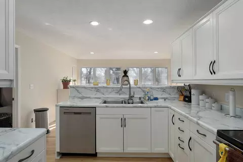 Kitchen - 104 Allen St, Marshfield, MO 65706 photo 5 of 5