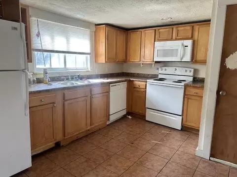 2315 E Manchester St, Springfield, MO 65804 photo 5