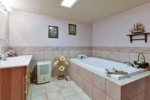 Bath - 26385 Rustic Road Rd, Shell Knob, MO 65747 photo 4 of 7