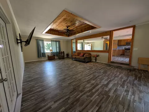 Living - 26385 Rustic Road Rd, Shell Knob, MO 65747 photo 3 of 5