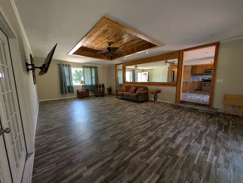 Living - 26385 Rustic Road Rd, Shell Knob, MO 65747 photo 2 of 5
