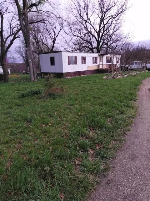 9257 E 3rd St, Birch Tree, MO 65438