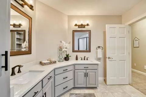 Bath - 4788 S Sydney Ave, Springfield, MO 65810 photo 17 of 17