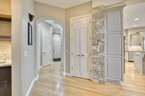 Entry Way - 4788 S Sydney Ave, Springfield, MO 65810 photo 10 of 16