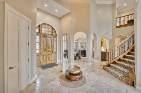 Entry Way - 4788 S Sydney Ave, Springfield, MO 65810 photo 2 of 16