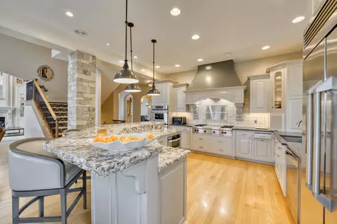 Kitchen - 4788 S Sydney Ave, Springfield, MO 65810 photo 2 of 9