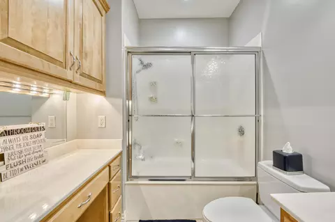 Bath - 4788 S Sydney Ave, Springfield, MO 65810 photo 11 of 17