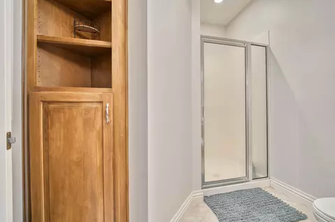 Bath - 4788 S Sydney Ave, Springfield, MO 65810 photo 13 of 17