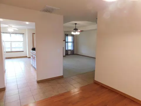 307 Penzance St, Monett, MO 65708 photo 2