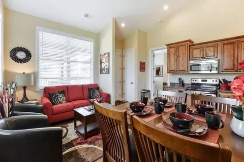 Dining - 47 Songbird Cir #6, Branson, MO 65616 photo 1 of 2
