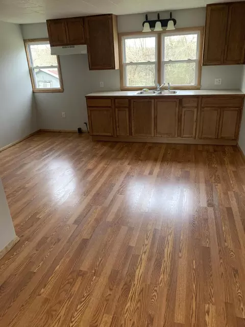 Kitchen - 59 Landrace Loop, Tecumseh, MO 65760 photo 2 of 3