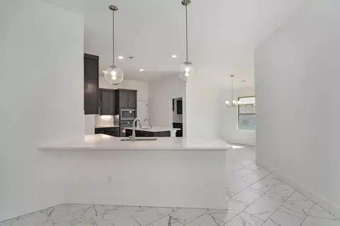 5213 S April Ct, Battlefield, MO 65619 photo 9