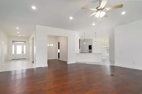 5213 S April Ct, Battlefield, MO 65619 photo 5