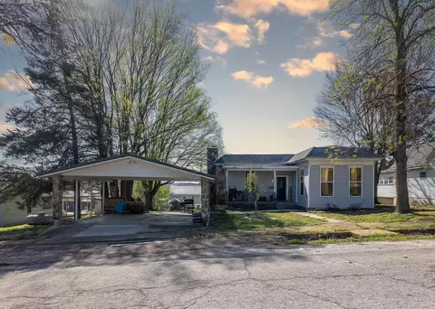 213 Arch, Thayer, MO 65791 photo 1
