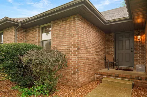 302 W Warren Ave, Ozark, MO 65721 photo 5