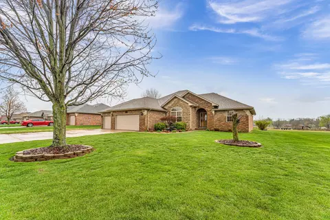 684 E Becky St, Willard, MO 65781 photo 3