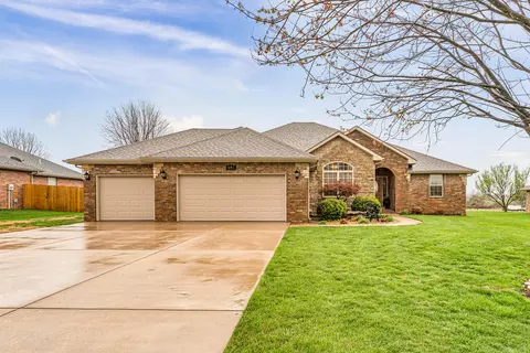 684 E Becky St, Willard, MO 65781 photo 2