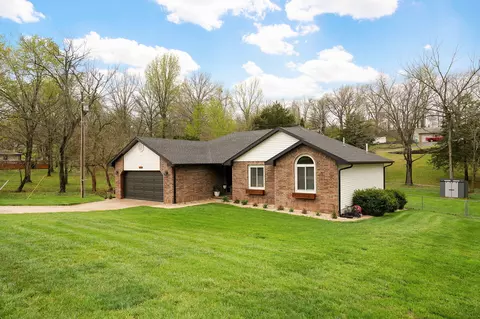 1303 S 11th Ave, Ozark, MO 65721 photo 2