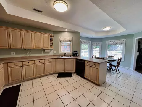 3639 E Bowman St, Springfield, MO 65809 photo 9