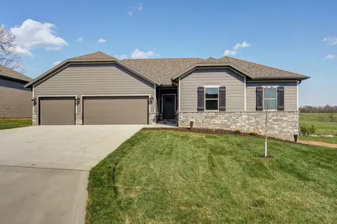 3608 N Marlin Dr, Ozark, MO 65721 photo 2