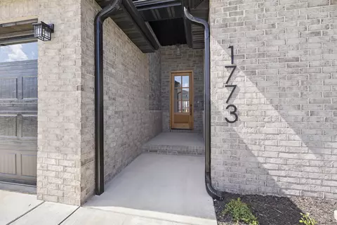 1773 E Cobblestone Dr, Ozark, MO 65721 photo 2