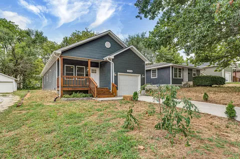 2114 N Marion Ave, Springfield, MO 65803 photo 1