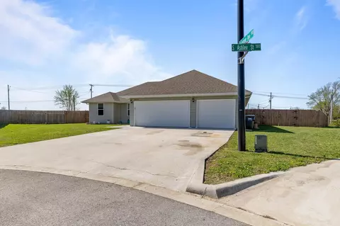 589 Hudson Ave, Republic, MO 65738 photo 4