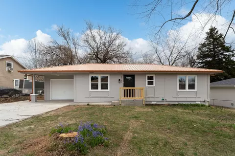 3740 S Elmview Ave, Springfield, MO 65804 photo 1