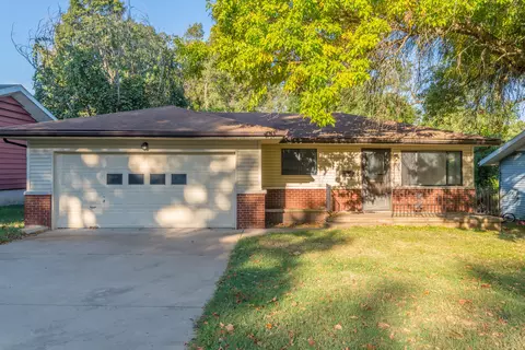 1913 S Broadway Ave, Springfield, MO 65807 photo 1
