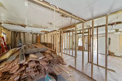 Entry Way - 175 Ivey St, Shell Knob, MO 65747 photo 4 of 5