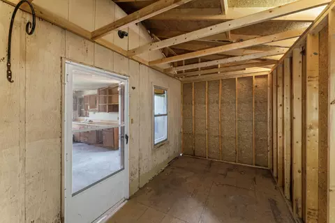 Entry Way - 175 Ivey St, Shell Knob, MO 65747 photo 2 of 5