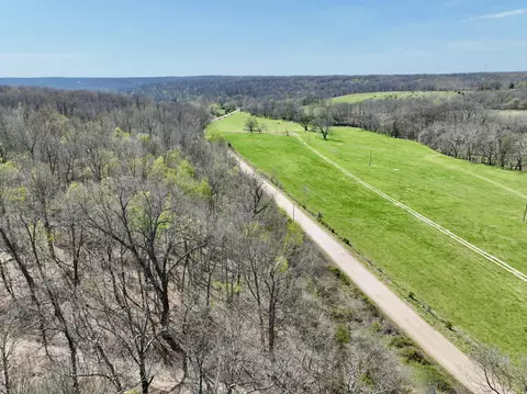 000 Orchid Dr, Neosho, MO 64850
