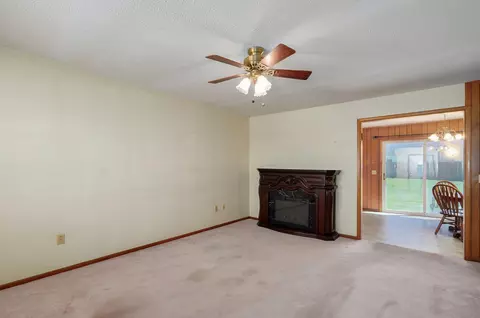 102 E Chrysler Ave, Clever, MO 65631 photo 5
