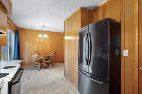 102 E Chrysler Ave, Clever, MO 65631 photo 10