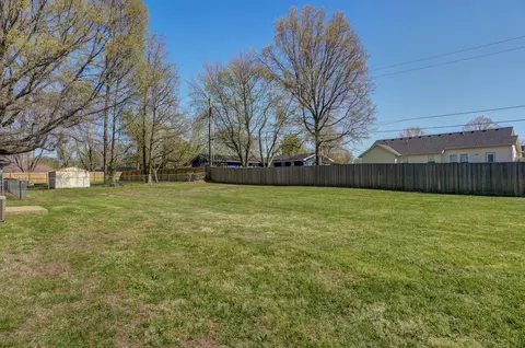 102 E Chrysler Ave, Clever, MO 65631 photo 19