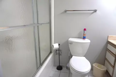 Bath - 255 Wimbledon Dr #3, Branson, MO 65616 photo 2 of 4