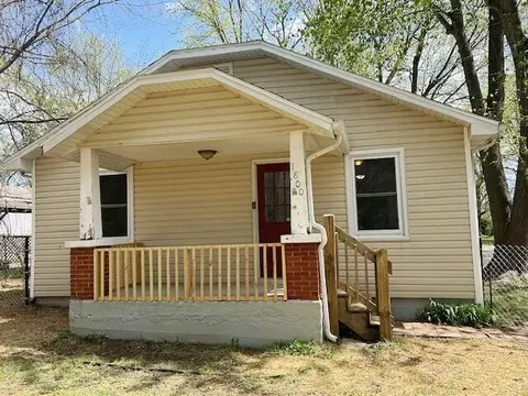 1800 N Old Orchard Ave, Springfield, MO 65803