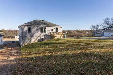 819 Holstein Ln, Marshfield, MO 65706 photo 3