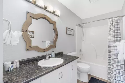 Bath - 610 Abby Ln #2, Branson, MO 65616 photo 1 of 4