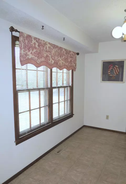 1910 S Kansas Ave, Springfield, MO 65807 photo 21
