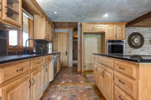 1166 S Holland Ave, Springfield, MO 65807 photo 12