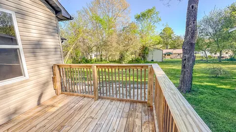Exterior - 612 E Benton Ave, Ava, MO 65608 photo 5 of 7