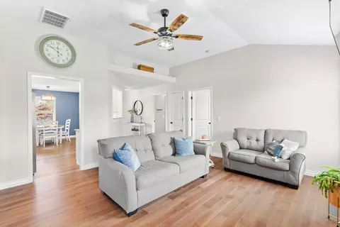 704 E Waterford Blvd, Ozark, MO 65721 photo 8