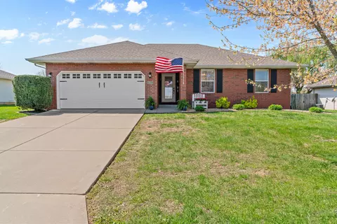 704 E Waterford Blvd, Ozark, MO 65721 photo 1