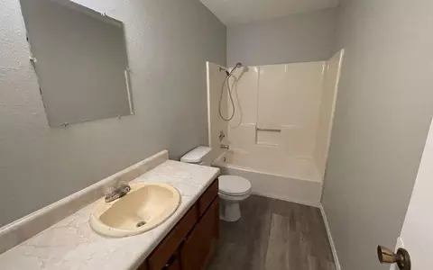 1115 W Elm Arcade St, Springfield, MO 65806 photo 3